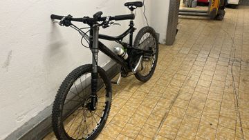 Used Cannondale Custom Shimano Deore XT 2008 Mountainbike, Black — image 1 of 4