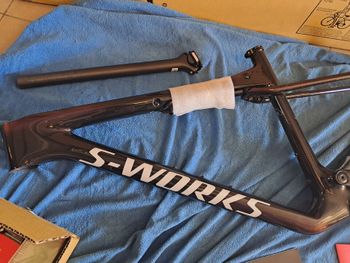 Used Specialized S-Works Epic World Cup Frame - RockShox SIDLuxe WCID Ultimate 2025 Frameset 2025 Mountainbike, Red, 29 — image 2 of 4