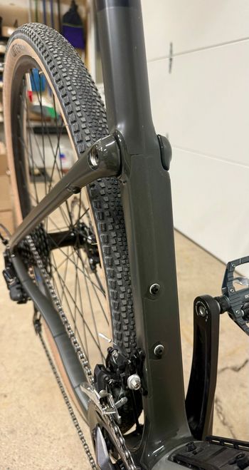 Used Cannondale Topstone Carbon 4 2024 2024 Road & Gravel, Black — image 9 of 27