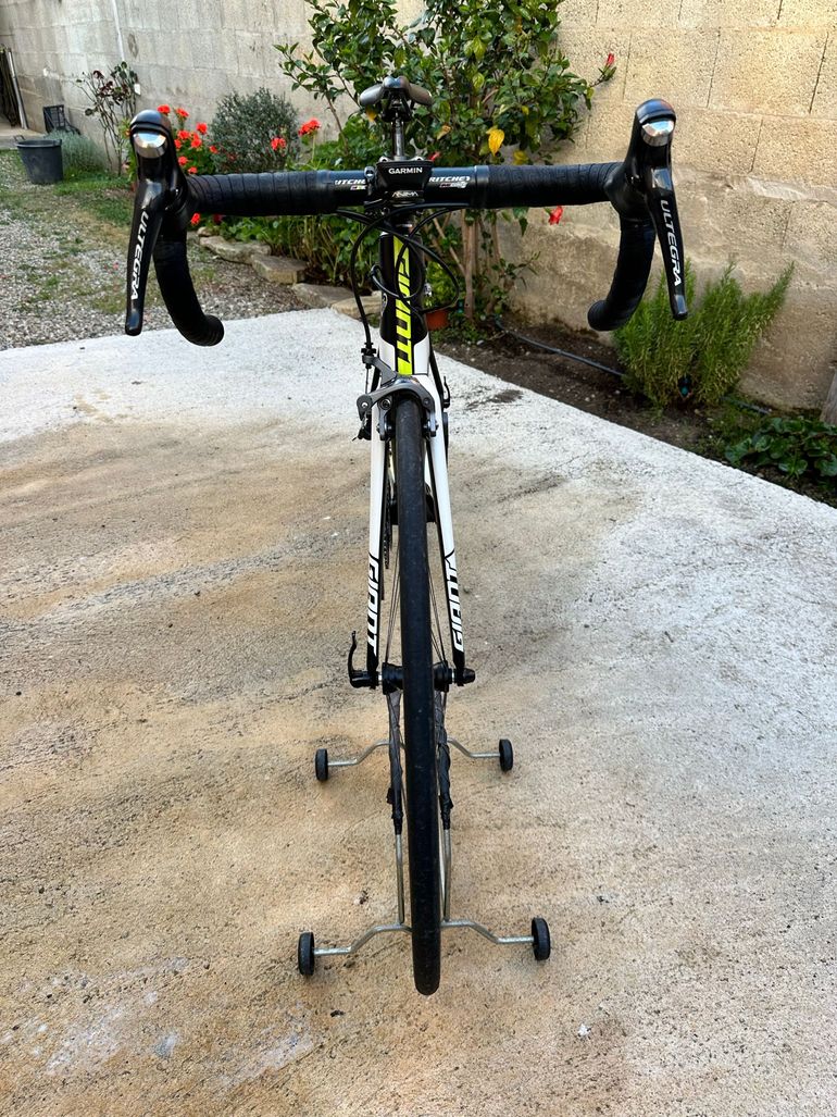 Used Giant TCR Advanced SL 2 2017 2017 Road & Gravel — image 5 of 9