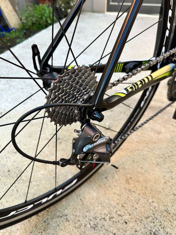Used Giant TCR Advanced SL 2 2017 2017 Road & Gravel — image 8 of 9