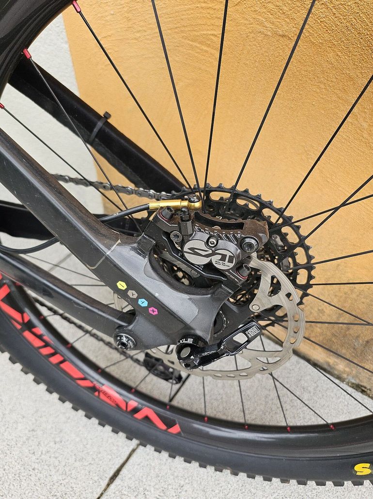 Used Conway WME 27,5 Carbon Enduro L / 47 cm Conway WME 27,5 Carbon Enduro L / 47 Cm 2017 Mountainbike — image 10 of 12