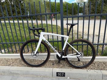Used Specialized Tarmac SL8 Expert - Shimano Ultegra Di2 2025 2025 Road & Gravel, Blanco — image 22 of 30