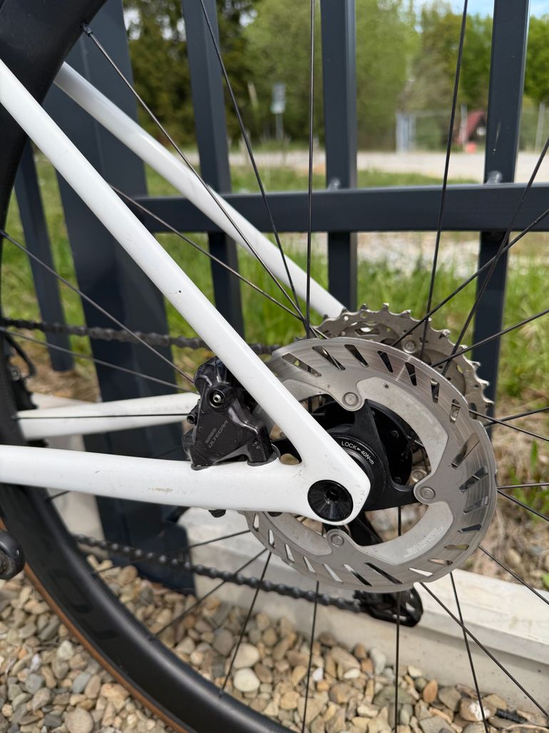 Used Specialized Tarmac SL8 Expert - Shimano Ultegra Di2 2025 2025 Road & Gravel, Blanco — image 7 of 30