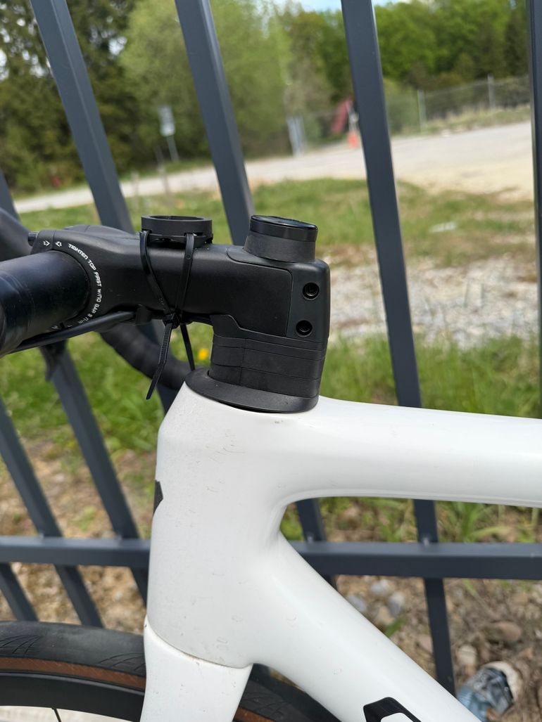 Used Specialized Tarmac SL8 Expert - Shimano Ultegra Di2 2025 2025 Road & Gravel, Blanco — image 21 of 30