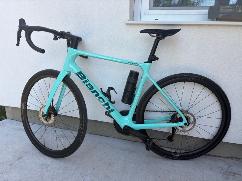 Used Bianchi Infinito ULTEGRA DI2 2025 2025 Road & Gravel