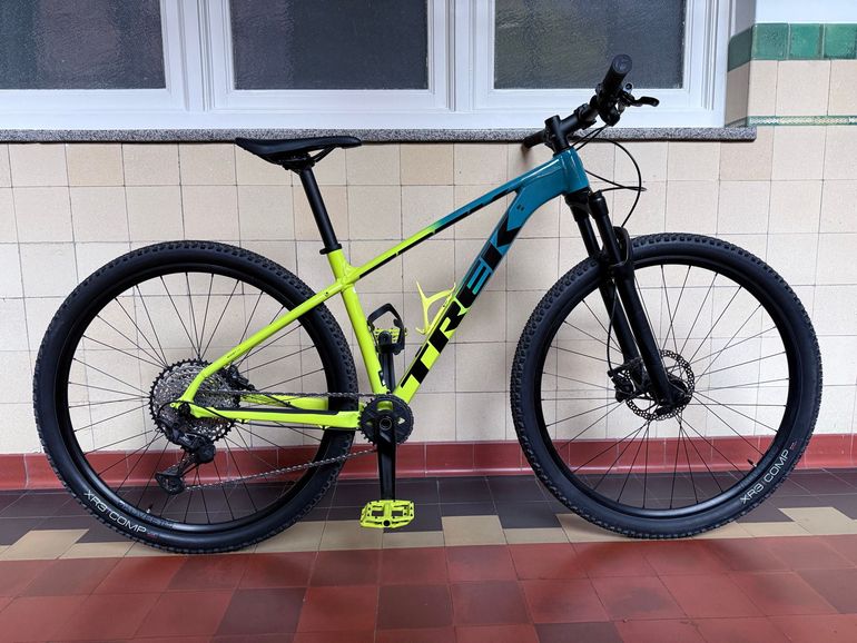 Used Trek X-Caliber 9 2021 2021 Mountainbike, Blue, 29 — image 1 of 9