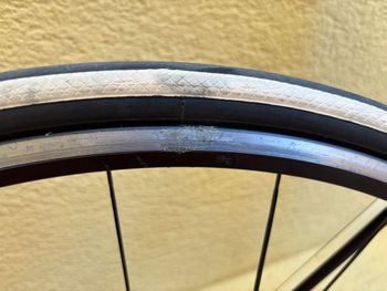 Used Trek Madone Shimano 105 2013 Road & Gravel, White — image 18 of 25