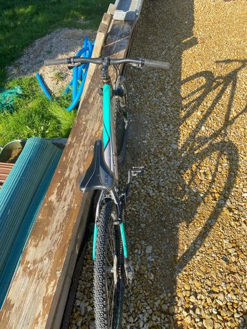 Used Montana Custom Shimano Acera 2016 Mountainbike, Green — image 7 of 8