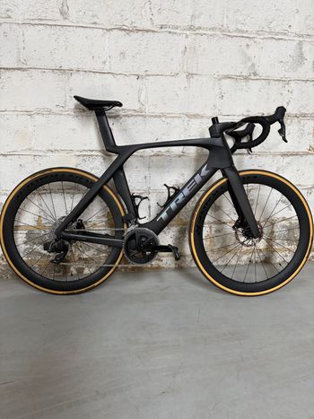 Trek, Madone SRAM Force eTap AXS