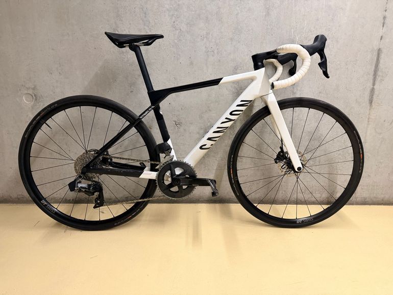 Used Canyon Ultimate CF SL 7 AXS 2024 2024 Road & Gravel, White — image 1 of 5