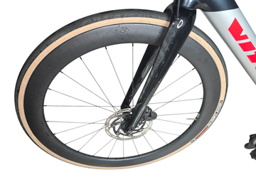 Vitus Venon SRAM Rival eTap AXS 2019 Road & Gravel usato, Grigio chiaro — immagine 22 di 29