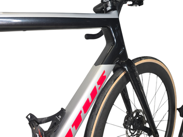 Vitus Venon SRAM Rival eTap AXS 2019 Road & Gravel usato, Grigio chiaro — immagine 16 di 29