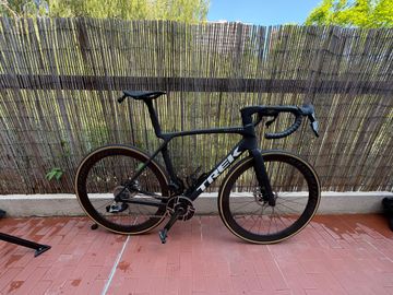 Trek Madone SLR 9 AXS 2027 2027 Road & Gravel usato