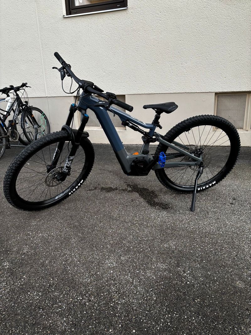 Used Focus JAM ² 6.8 2023 2023 Mountainbike, Blue, 29 — image 5 of 7