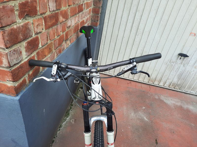 Used Trek Fuel EX 7 2012 2012 Mountainbike, White, 26 — image 6 of 7
