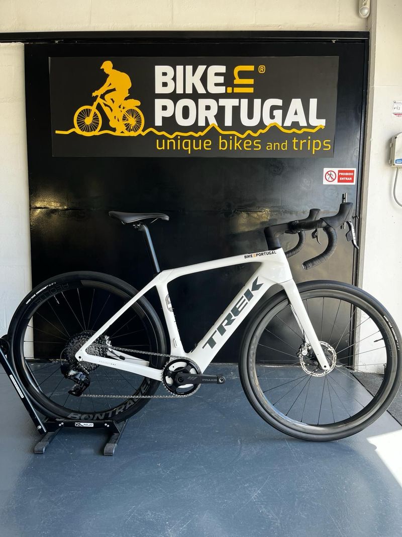 Used Trek Domane+ SRAM Red eTap AXS 2025 Road & Gravel