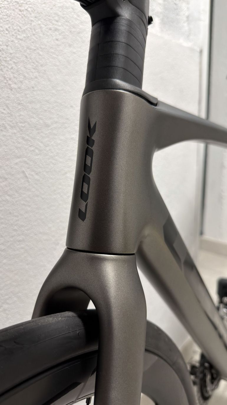 Used Look 765 Optimum Charcoal - SHIMANO 105 DI2 2024 2024 Road & Gravel, Black — image 8 of 12