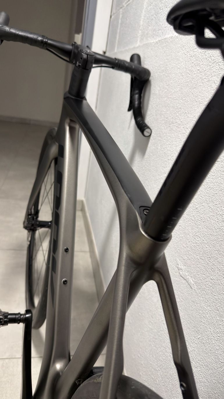 Used Look 765 Optimum Charcoal - SHIMANO 105 DI2 2024 2024 Road & Gravel, Black — image 11 of 12