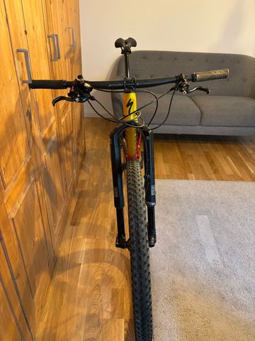 Specialized Men's Epic Comp Carbon 2018 2018 Mountainbike usato, Rosso — immagine 6 di 8