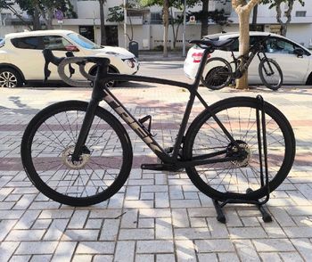 Used Trek Émonda SLR 6 eTap 2022 2022 Road & Gravel, Black — image 1 of 4