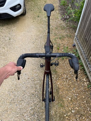 Scott Addict 30 2023 2023 Road & Gravel d'occasion — image 5 sur 7