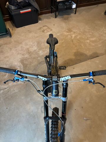 Brugt Commencal Furious 2019 Mountainbike — billede 2 af 3