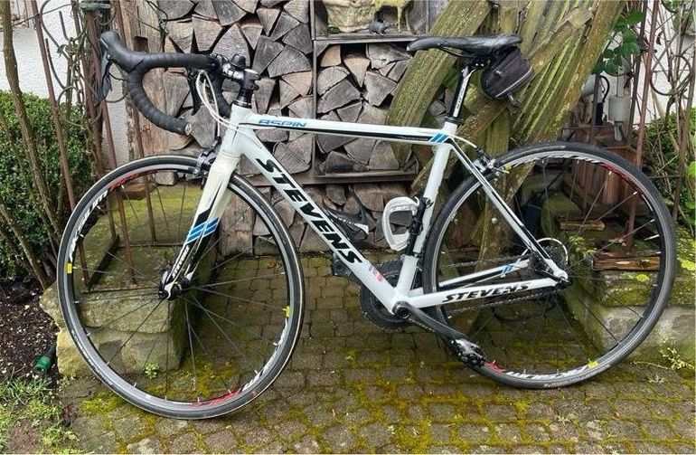 Used Stevens Stevens Rennrad Aspin Ultegra 2013 Road & Gravel, White — image 1 of 3