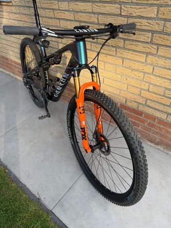 Used Canyon LUX SRAM XX1 2025 Mountainbike, Purple — image 9 of 9
