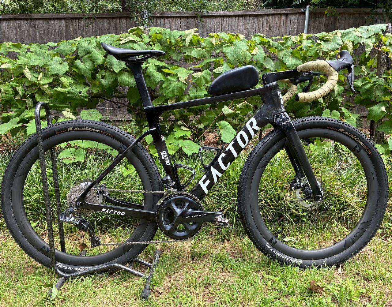 Factor Ostro Gravel - Shimano GRX Di2 2024