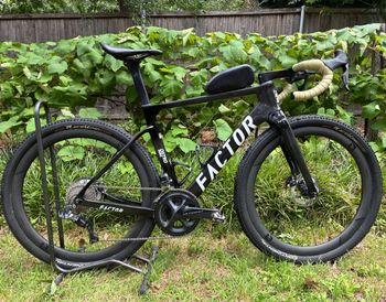 Used Factor Ostro Gravel - Shimano GRX Di2 2024 2024 Road & Gravel