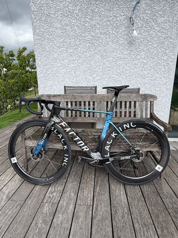 Used Factor Ostro Shimano Ultegra Di2 2025 Road & Gravel, Blue — image 3 of 12