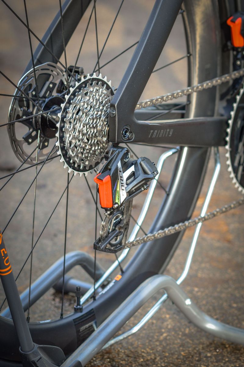 Used Giant Trinity Advanced SL 1 2025 2025 Road & Gravel, Black — image 8 of 15
