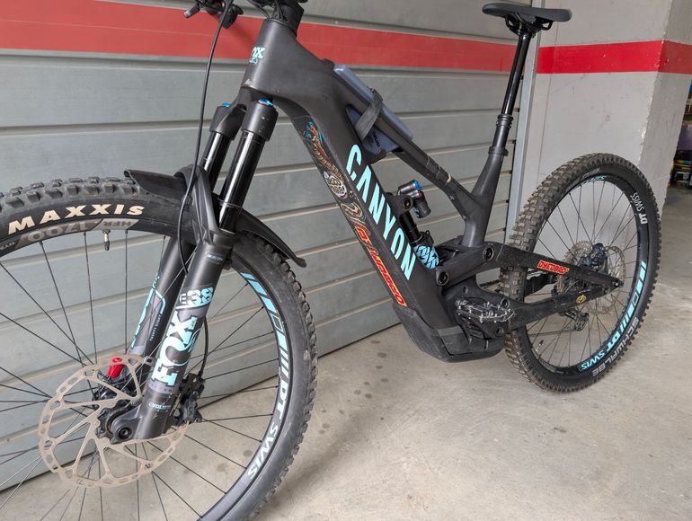 Used Canyon Torque:ON CF 8 2024 2024 Mountainbike, Black, Mixed — image 2 of 3