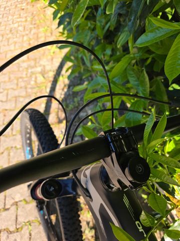 Used Whistle Custom Shimano Deore XT 2023 Mountainbike, Black — image 8 of 15