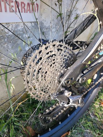 Used Whistle Custom Shimano Deore XT 2023 Mountainbike, Black — image 13 of 15