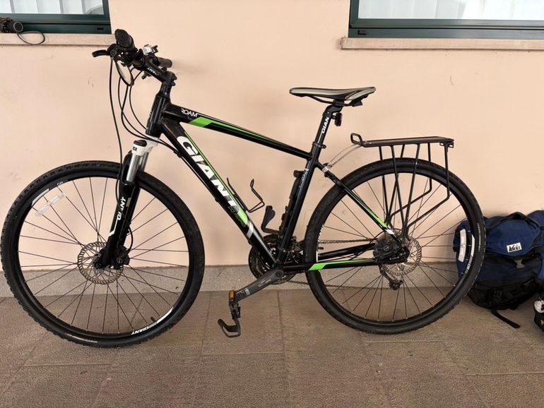 Used Giant Roam Shimano Acera 2013 Road & Gravel, Black — image 2 of 9