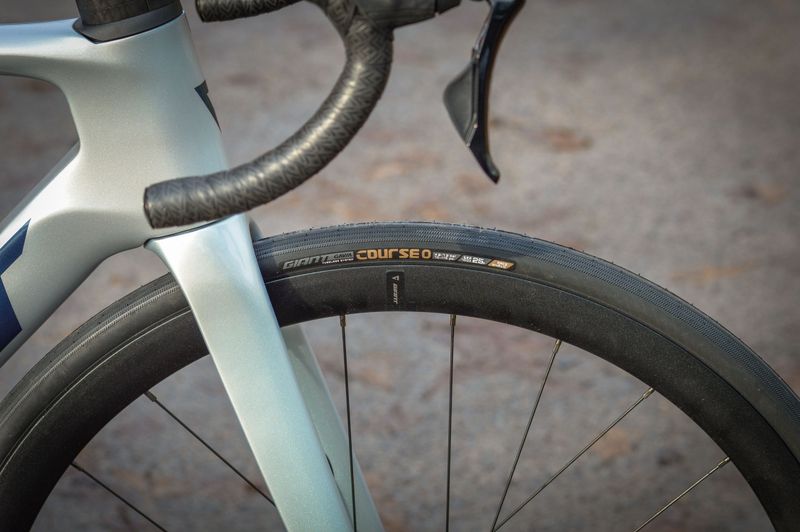Giant Propel Advanced 2 2026 2026 Road & Gravel d'occasion — image 6 sur 15
