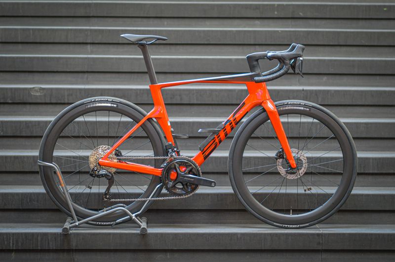 Used BMC Teammachine R 01 Five Metallic Red/Carbon 2027 Road & Gravel