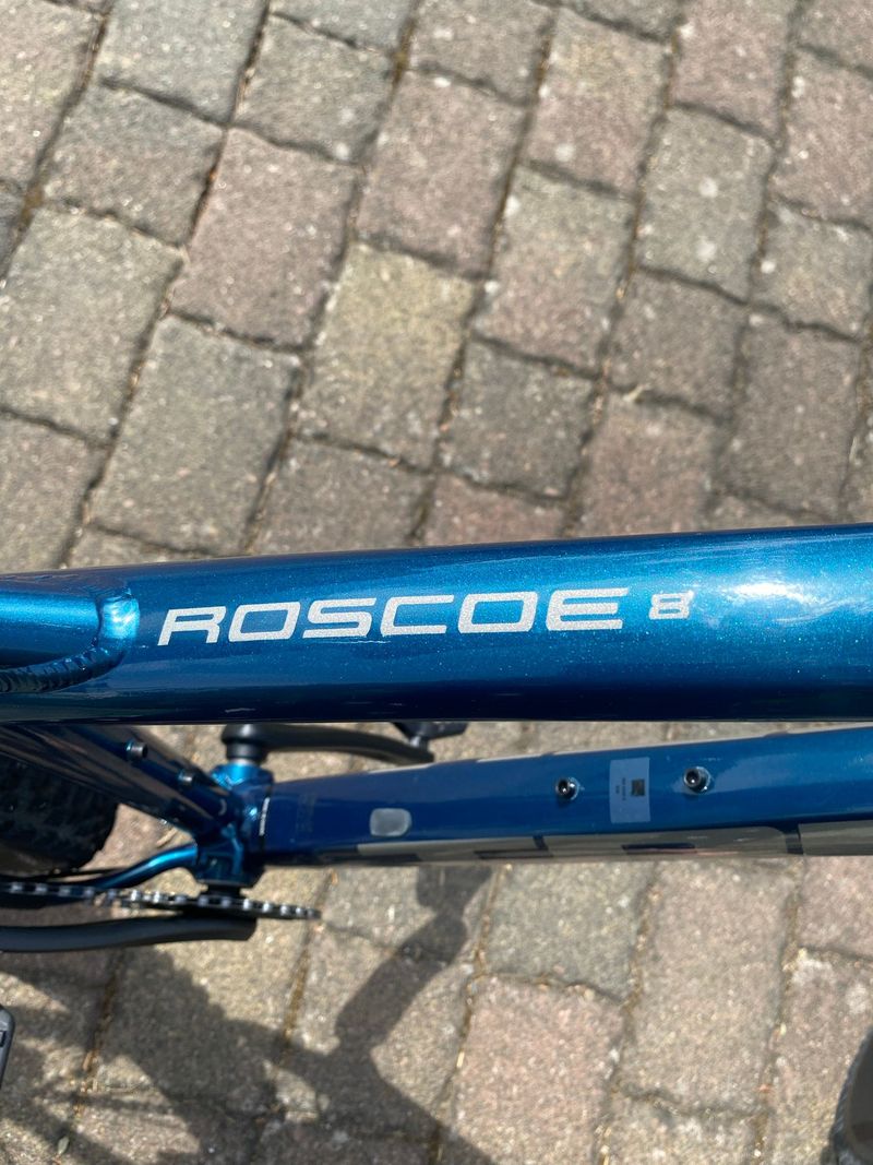 Trek Roscoe 8 2021 2021 Mountainbike d'occasion — image 2 sur 9