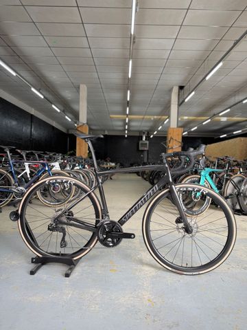 Specialized Tarmac Di2 Carbon 2021 Road & Gravel usato