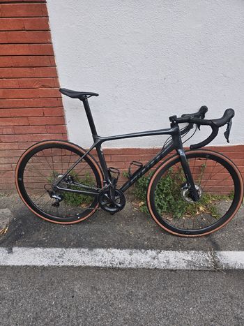 Used Giant TCR Advanced Pro 1 Disc 2021 2021 Road & Gravel, Light Gray — image 2 of 4