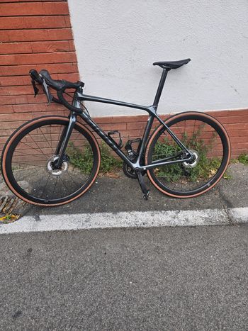 Used Giant TCR Advanced Pro 1 Disc 2021 2021 Road & Gravel, Light Gray — image 1 of 4