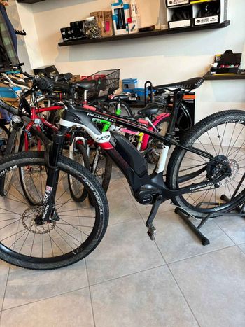 Used Pinarello ANDROMEDA 2019 2019 Mountainbike — image 4 of 5