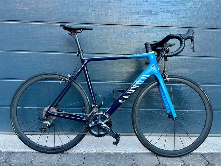 Used Canyon Canyon Ultimate CF SL8 Movistar Road & Gravel — image 1 of 11