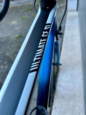Used Canyon Canyon Ultimate CF SL8 Movistar Road & Gravel — image 3 of 11