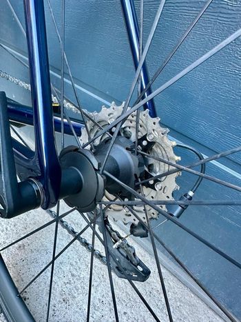 Used Canyon Canyon Ultimate CF SL8 Movistar Road & Gravel — image 7 of 11