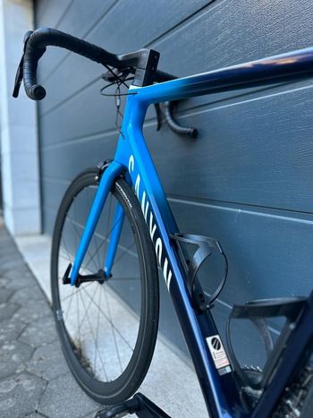 Used Canyon Canyon Ultimate CF SL8 Movistar Road & Gravel — image 4 of 11