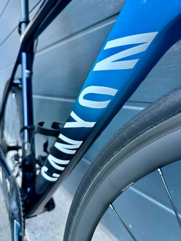 Used Canyon Canyon Ultimate CF SL8 Movistar Road & Gravel — image 9 of 11
