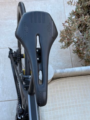 Used Canyon Ultimate CF SL 8.0 Aero 2019 2019 Road & Gravel, Black — image 11 of 13